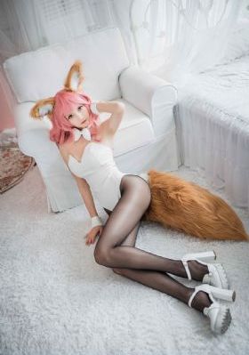 漂亮的小保姆